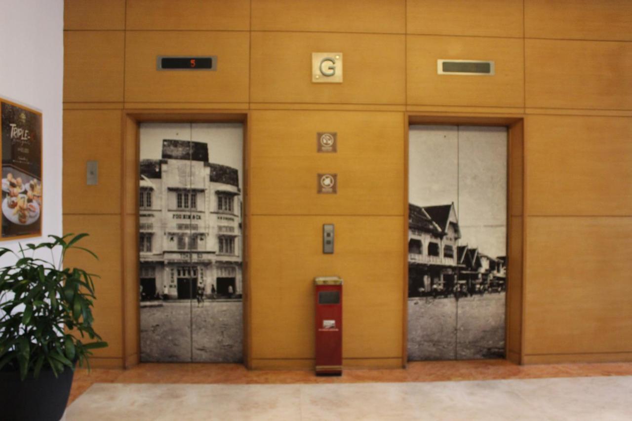 Grand Surya Hotel Kediri Kediri  Luaran gambar