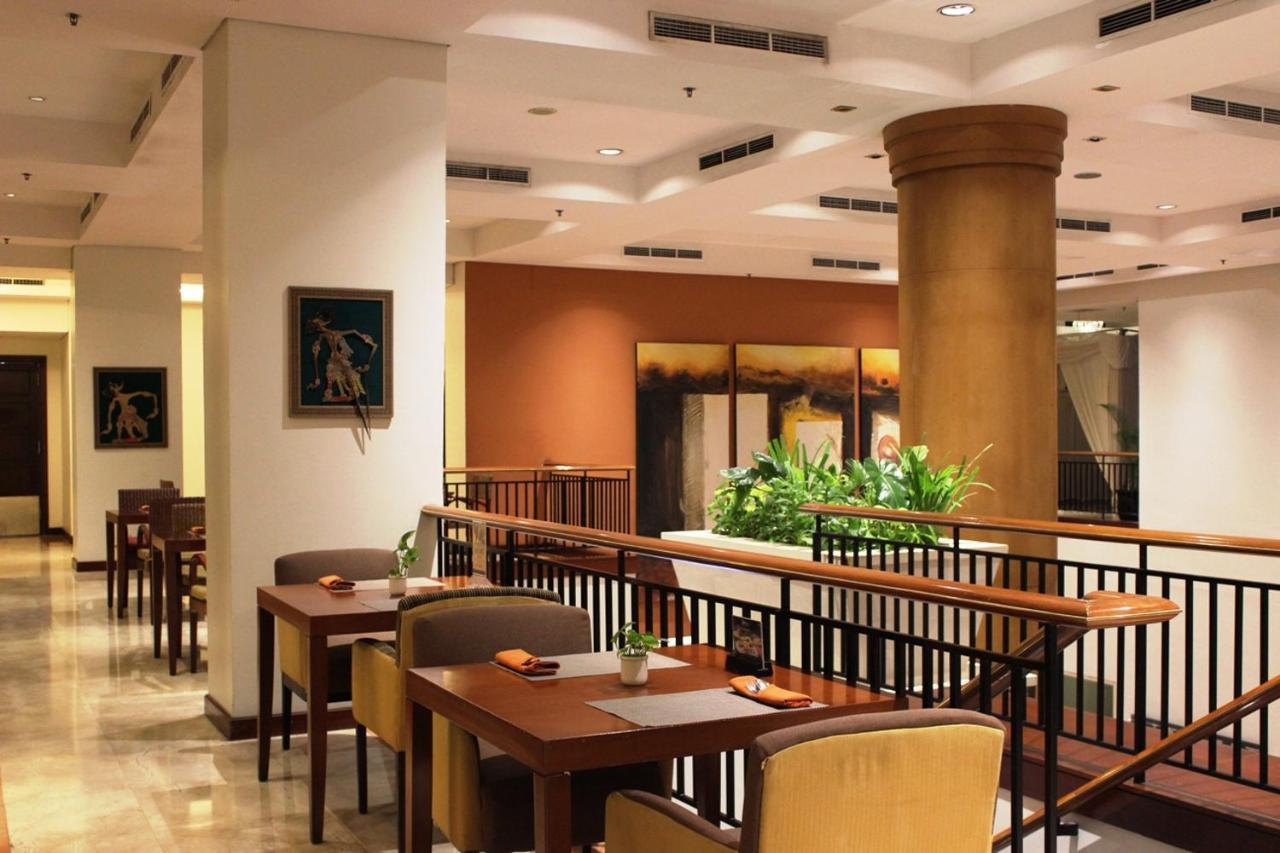 Grand Surya Hotel Kediri Kediri  Luaran gambar