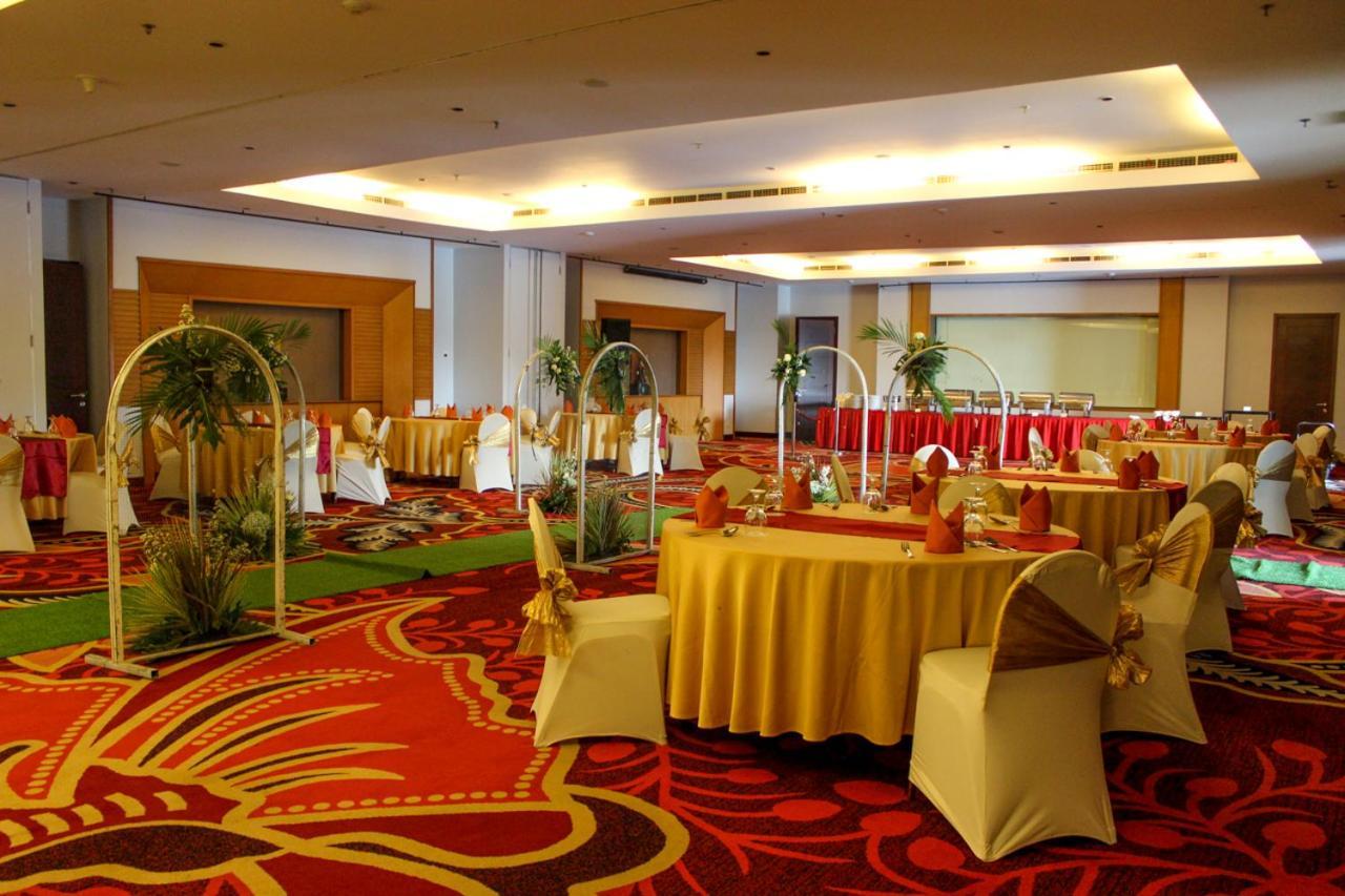 Grand Surya Hotel Kediri Kediri  Luaran gambar