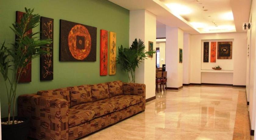 Grand Surya Hotel Kediri Kediri  Luaran gambar