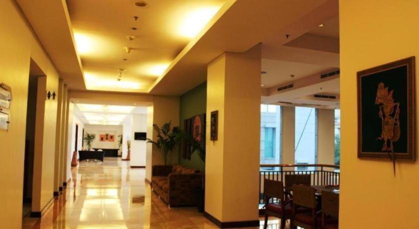 Grand Surya Hotel Kediri Kediri  Luaran gambar