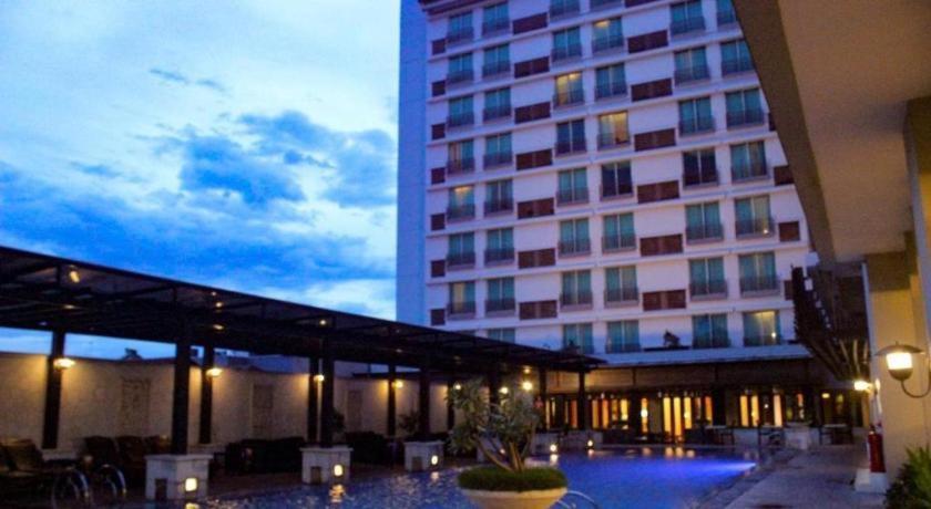 Grand Surya Hotel Kediri Kediri  Luaran gambar