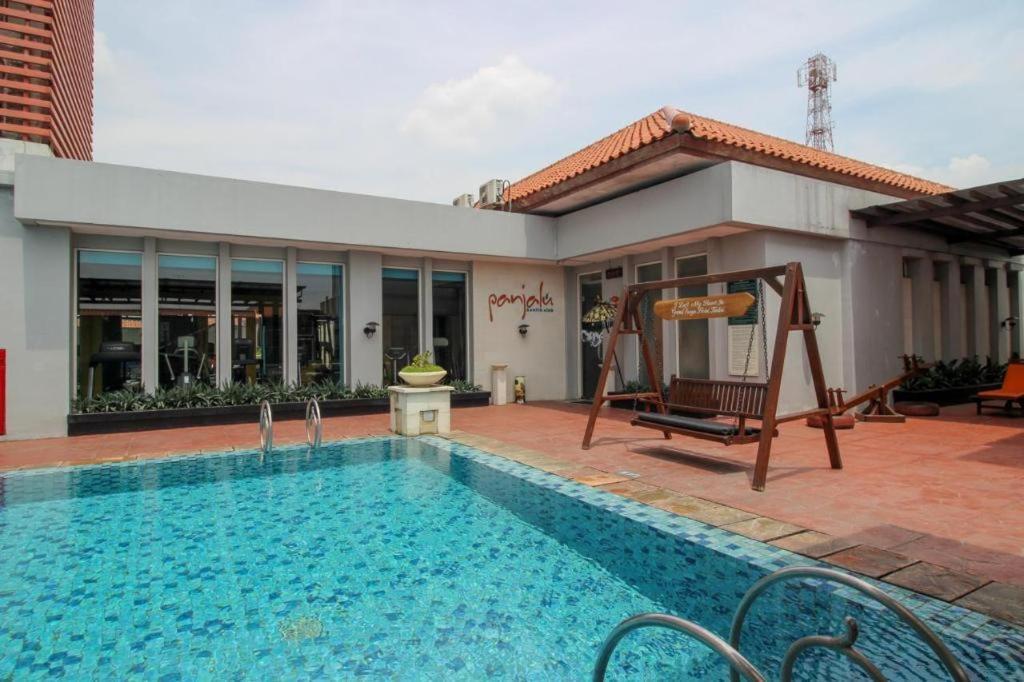 Grand Surya Hotel Kediri Kediri  Luaran gambar