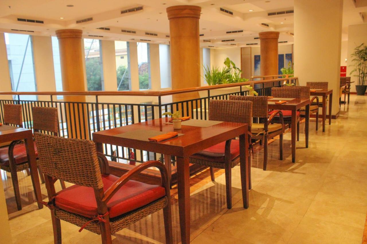 Grand Surya Hotel Kediri Kediri  Luaran gambar